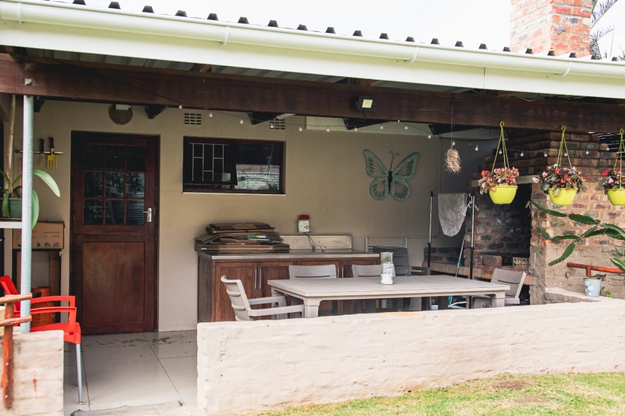 4 Bedroom Property for Sale in Beacon Bay Eastern Cape